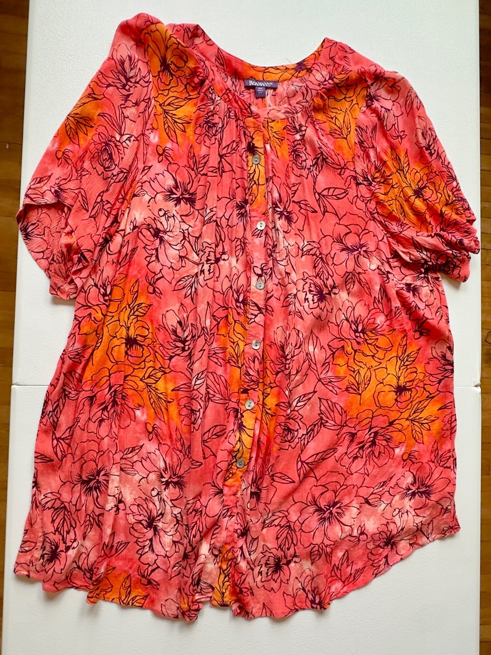 Roaman's Angelina flowy tunic woven short sleeve
Plus Size 28W